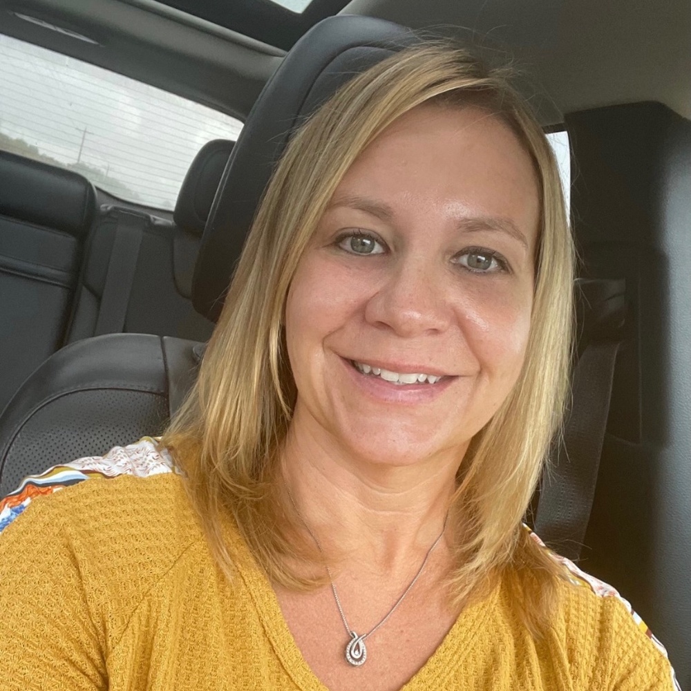 Meet your Posher, Angela